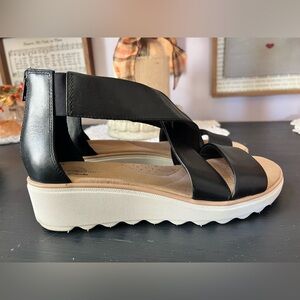 Clarks Sandal Size 9 1/2